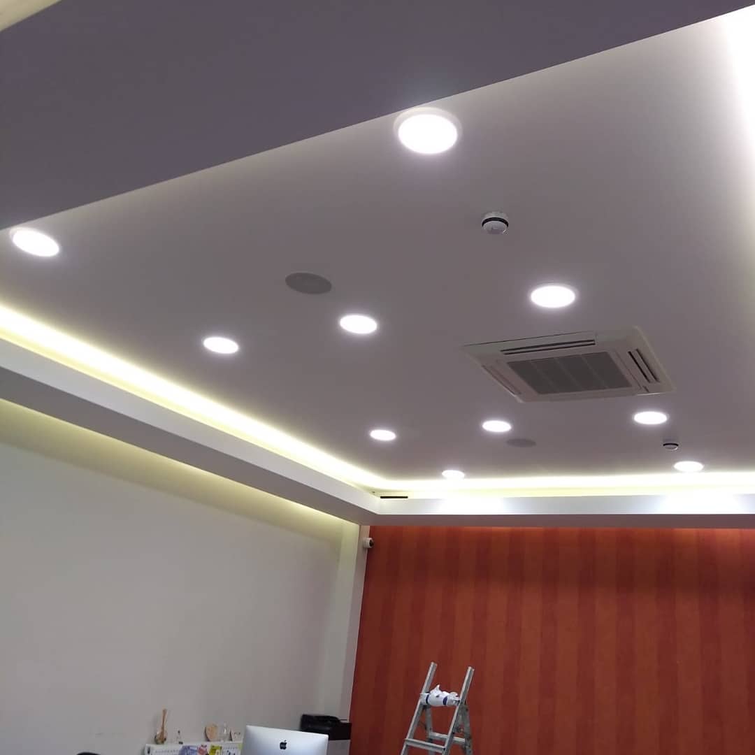 Runwireltd's tweet photo. It's always nice having some fresh #ledlights put up. 💡
#electrician #electric #ringcircuit #ring #cable #light #lighting #connections #electricianlife #maintenance #northwestlondon #london #electricalmaintenance #circuit https://t.co/ILMC8z3yFZ