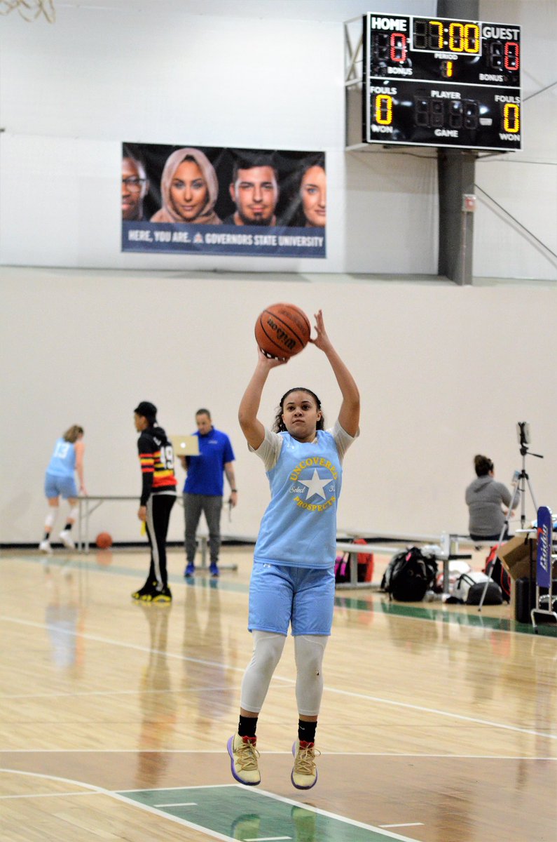 uncvrdprospects's tweet photo. Shooters did someone ask for Shooters! 🏀🏀🏀🔥🔥🔥. Shooters were In the Building!! #Select32 #UP https://t.co/Qd4gSQZxLU