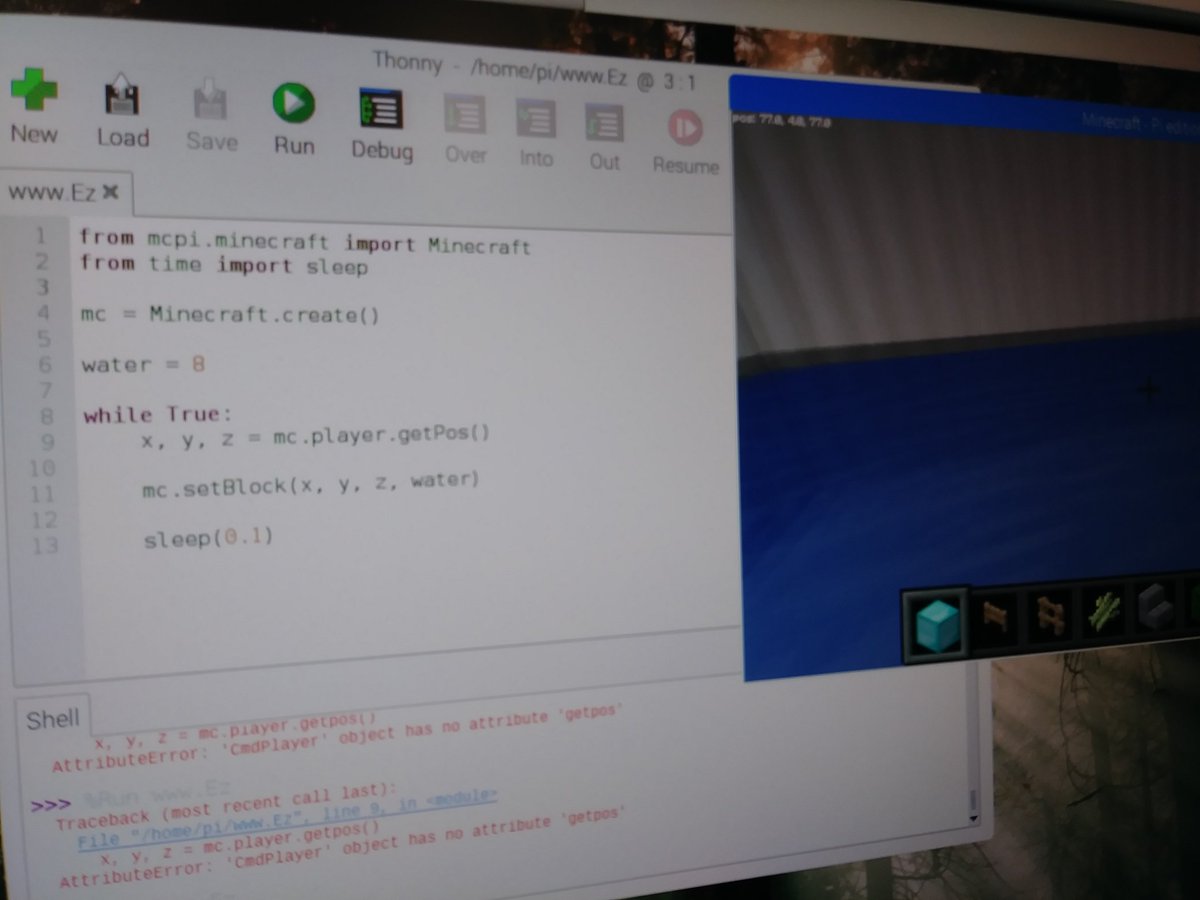 bquentin3's tweet image. After school #MinecraftPi @Sinclair_ES Step 1- build a pool. Step 2- use Python to fill it with water.