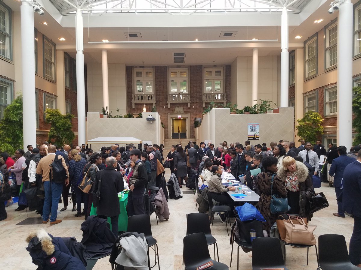CorrectionNYC's tweet photo. DOC teamed up w/ @QueensBPKatz, @NYC_SBS, &amp; @NYCMWBE to host its 3rd Annual Minority &amp; Women-Owned Business Enterprise Vendor Event. #DOCMeansBusiness https://t.co/2u47EeH7cY