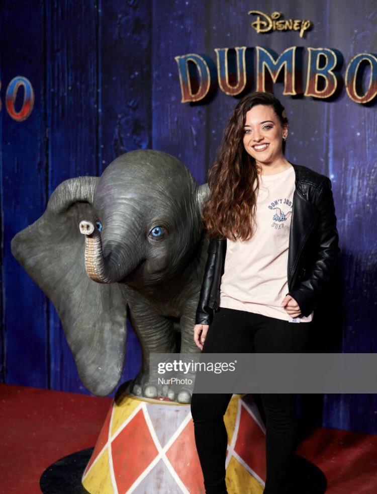 NewsNoelia's tweet photo. 📸| @noeliaot2018 ayer en la alfombra de la premier de Dumbo🐘💜 https://t.co/87ycyBoOiP