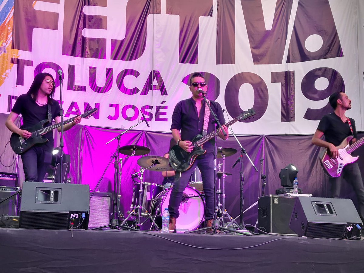 edomexaldia's tweet photo. @SonidoSanFco y @Pullso49 presentes en #Festiva2019 Toluca  https://t.co/1YB1CYiA8r https://t.co/r5hD7wZWHh