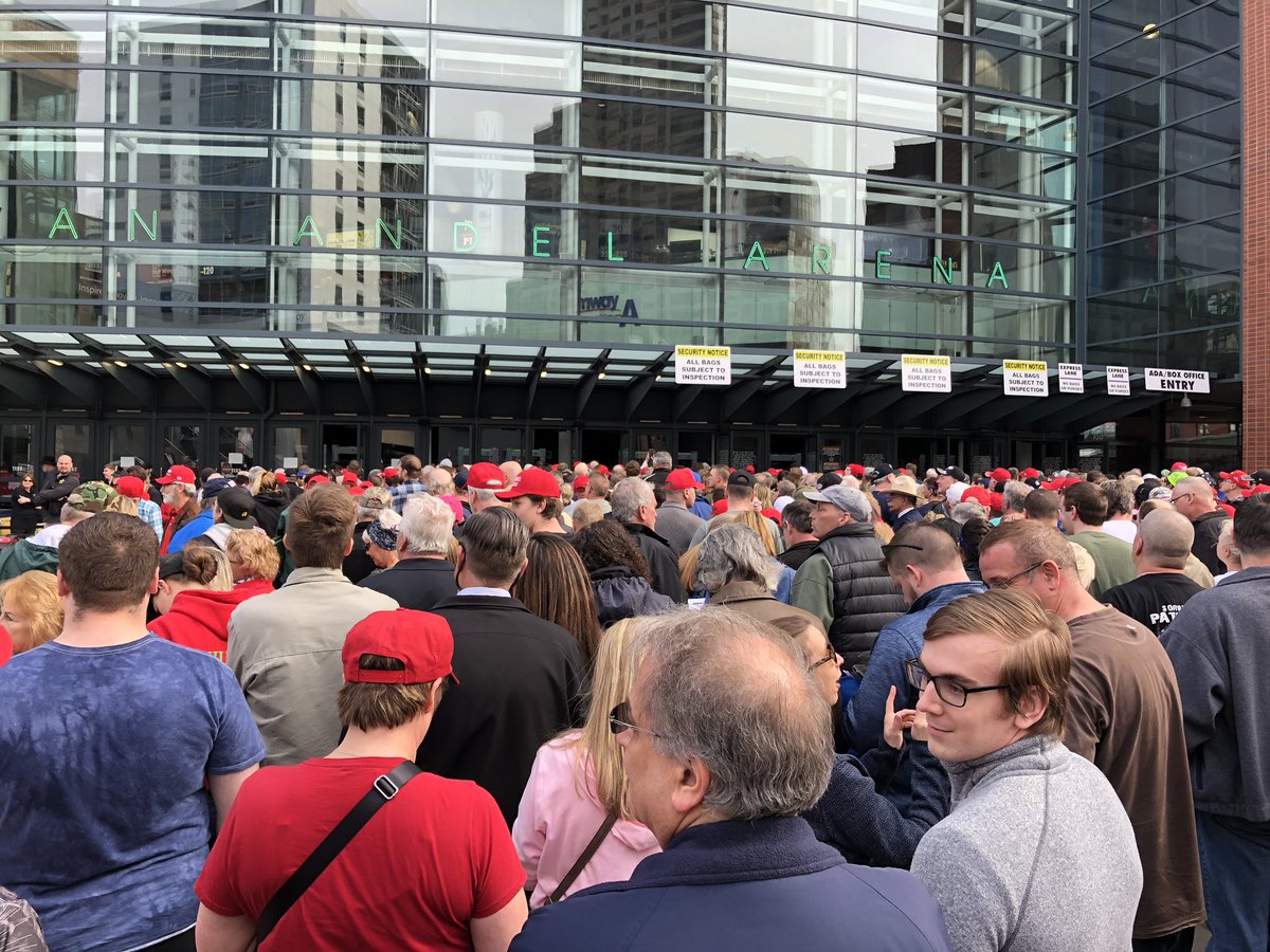 Underculture1's tweet photo. Made it in and there’s still plenty of room! Keep them coming! #qsentme #followtheredhat #maga #downwiththedeepstate #qanon @qanon76 https://t.co/8svXhRM0Es