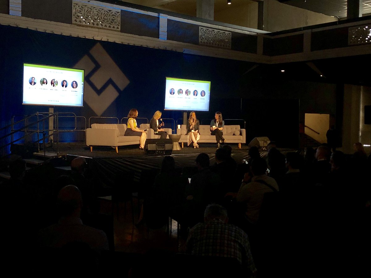 DiscoverCREtech's tweet photo. Live from #CREtechLA: The leading women VCs in CRE tech close out our two-day conference with an in-depth look at where the smart money is flowing in tech. Speakers: Linda Isaacson, Patricia Nakache, Merritt Hummer, Julie Lein, and Natalie Bruss. https://t.co/MxYf4ayLf6 https://t.co/S31mDLBKdc