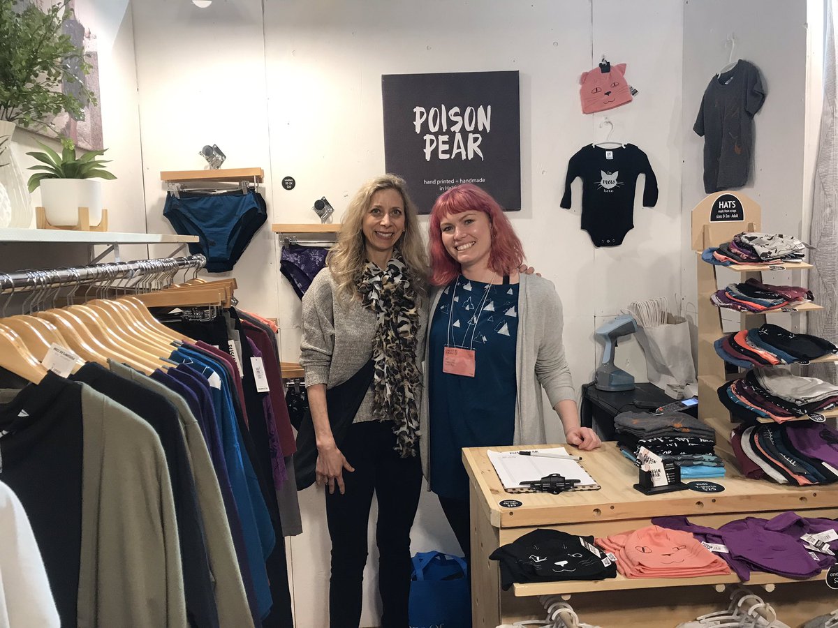 tabithalco's tweet photo. Look where @tabithacompany popped up! 😊
.
I invite you to stop by to visit with my dear friend Beth, proud owner of @poisonpearhfx @ooak_toronto happening now!! 
.
#tabithaco #mindfullymade #leathergoods #qualityoverquantity #travelwithtab #wherewouldyougo #Toronto #ooak19 https://t.co/05XlkywMtj