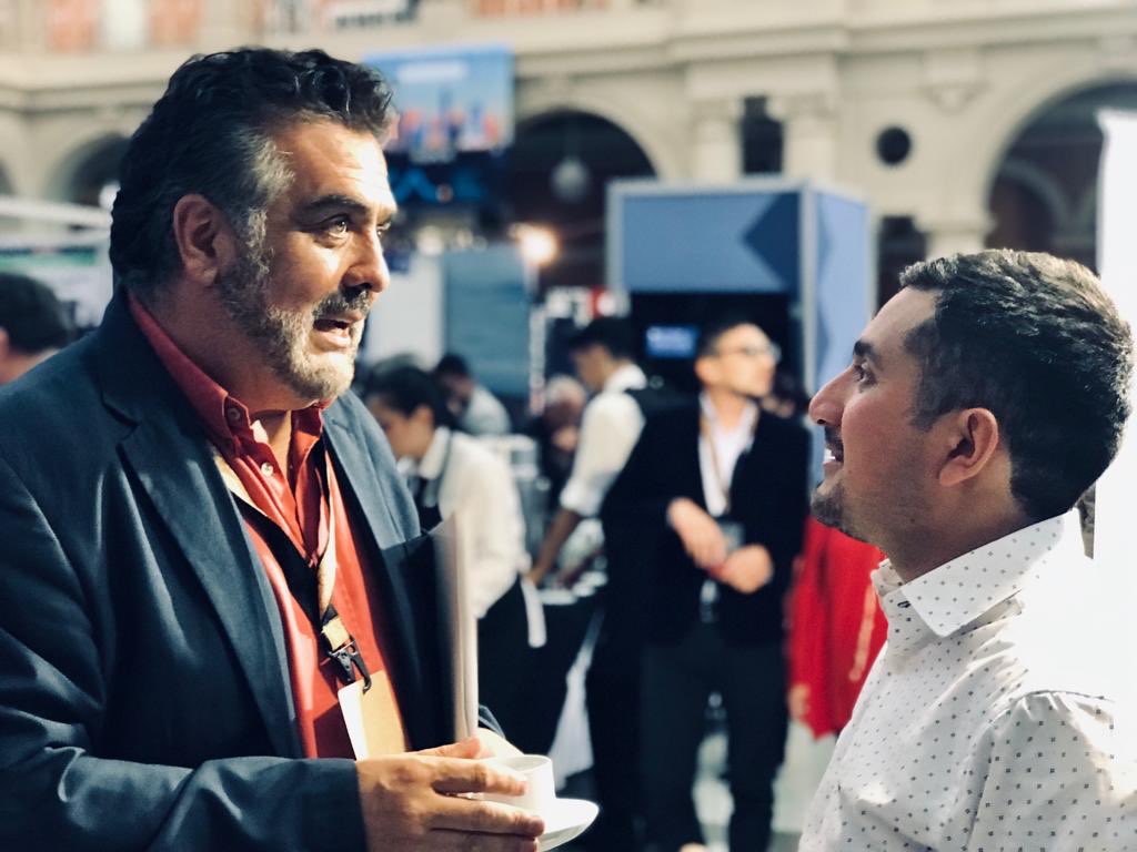 🤝 Compartiendo con el mundo local progresista en el Congreso Latinoamericano de autoridades locales <a href="/CongresoFlacma/">Congreso Latinoamericano FLACMA Chile 2019</a>. Un gusto conversar con compañeros(as) alcaldes y concejales del <a href="/PPD_Chile/">Partido Por la Democracia</a>
