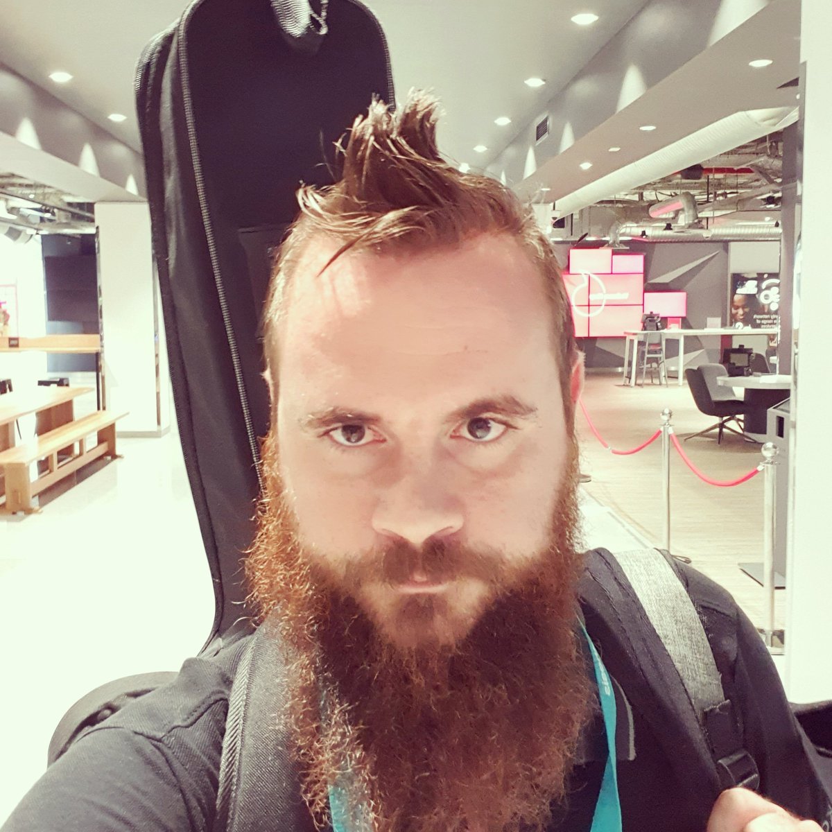RoachyRockCoach's tweet photo. On my way out of #devconf2019... in Johannesburg until Sunday... got 2 shows this weekend and some time to kill. What does a tourist do in Jozi? https://t.co/ngn7dbWE3R