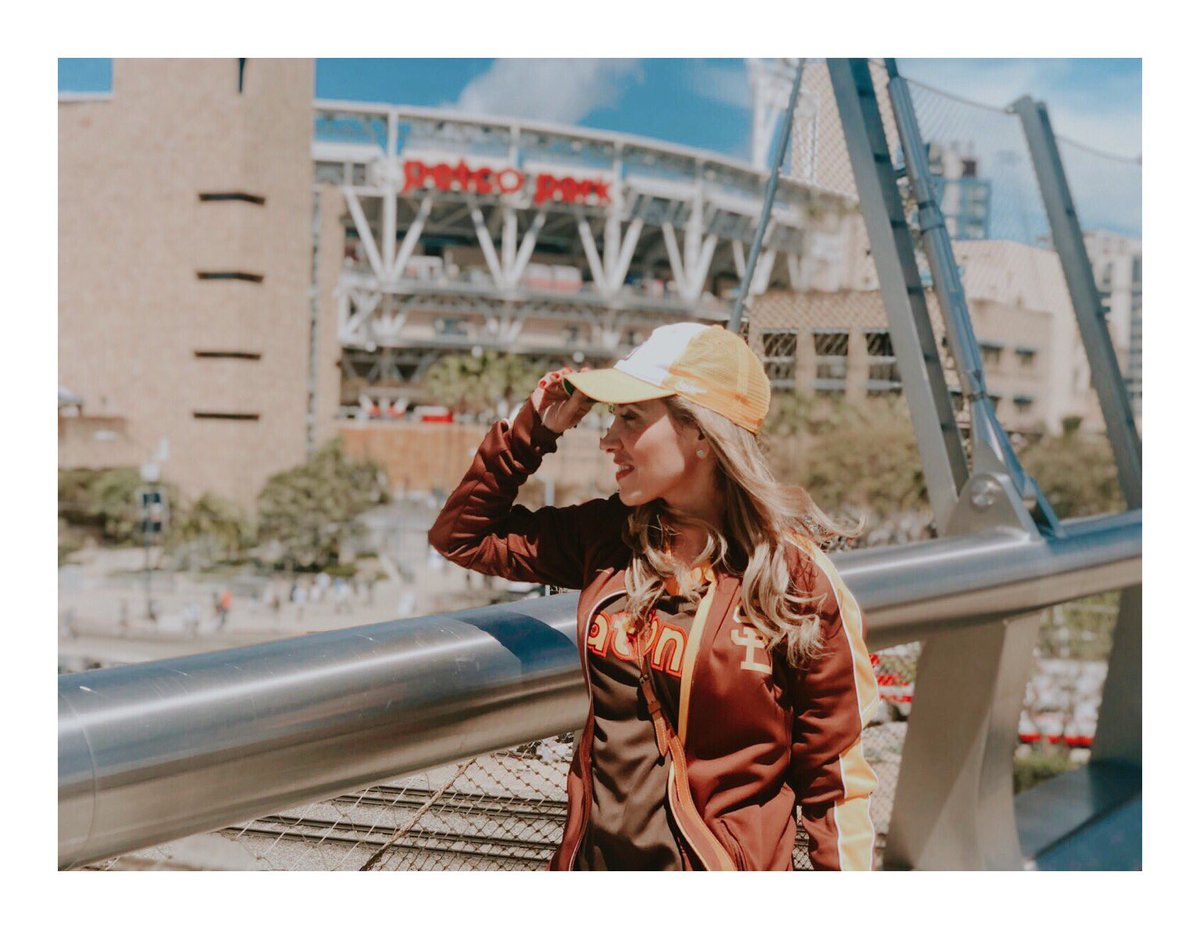 YasmineSoHa's tweet photo. Padres opening day 2019 .
Temporada #50 ⚾️ #sandiego #petcopark #openingseason2019 #sandiegopadres #visitasandiego #FRIARFAITHFUL https://t.co/TcL1OBiFNH
