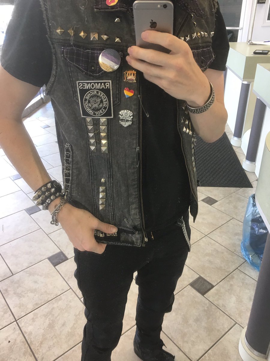 OOTD. Enby pan pride pins edition.