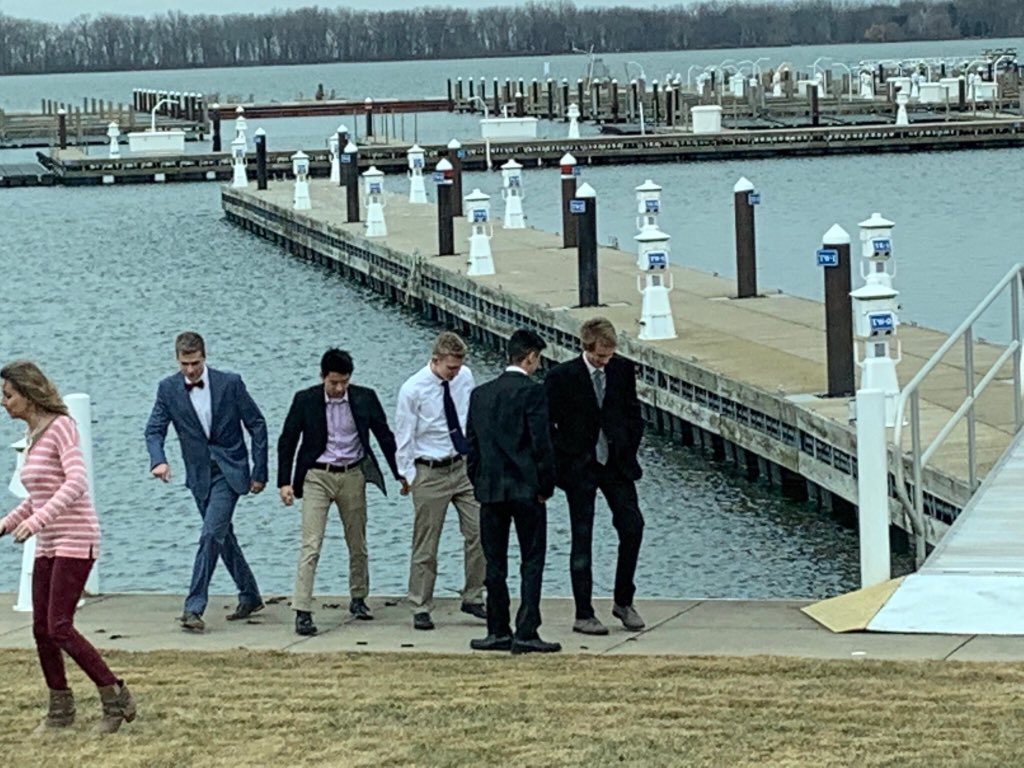 SatthewMu's tweet image. I stepped on over dramatic people