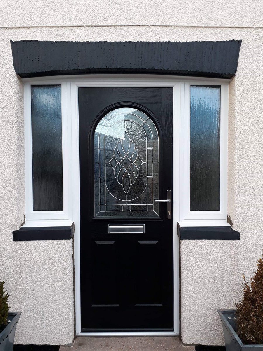EliteWindowsGY's tweet photo. Three  @SolidorLtd fitted in Grimsby this week, and a load more to install this and next week. https://t.co/WfcmCHwykG