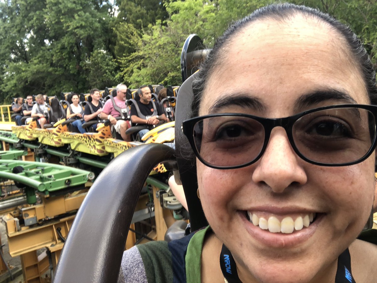 clayton_biology's tweet photo. Roller coasters, boat rides, road trips and great food with my β€οΈπ€... Oh and I dislocated my knee but all is well! #greatspringbreak https://t.co/3SQyafENNP