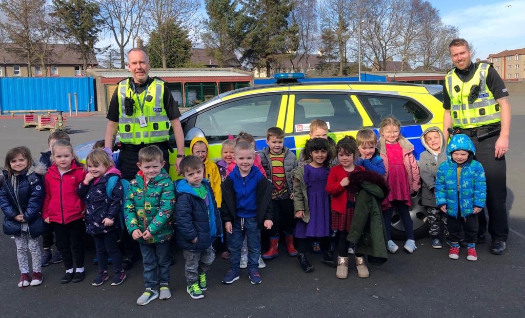 PSOSLevenmouth's tweet photo. Oor Greg & Gordon making dreams come true at Buckhaven Nursery the day 😃
#HappyKiddos
#HappyPopo
#SuperHeroesDontAlwaysWearCapes
#AwfyGaid https://t.co/NZzMpuxryY