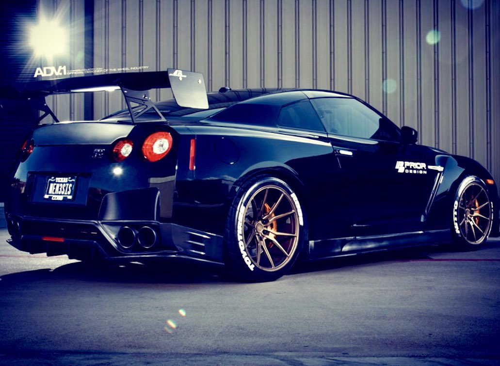 Mattgrig's tweet photo. Night ... 🌚🏁👊🏼 https://t.co/BNCicLfB2W