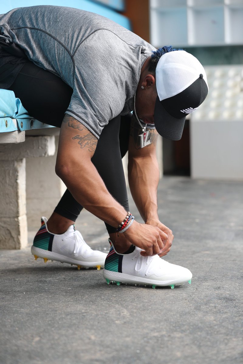 la familia cypher 12 cleats