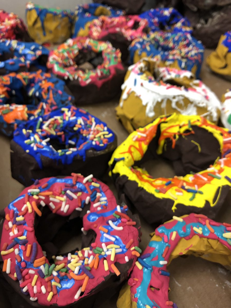 MrsCroftAPC's tweet photo. We are having way too much fun creating all of our papier mache treats! Inspired by Wayne Thiebaud, these sweets will be in the “neighborhood bakery” at our Art Show! 😋🍰🎨 #avonworthartists https://t.co/OYgIrQWJpV