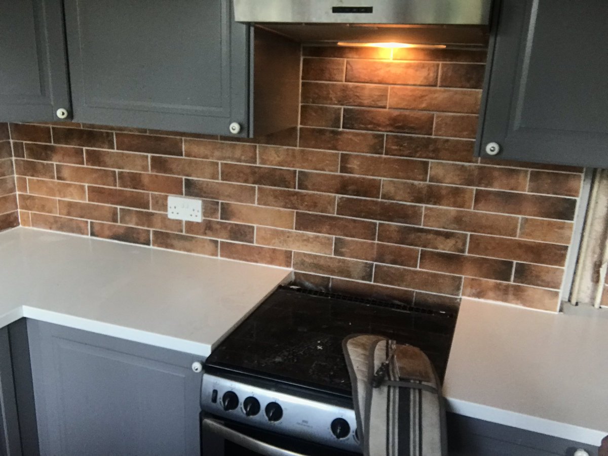 wall_pc's tweet image. Brick looking porcelain. lovely on the wall.