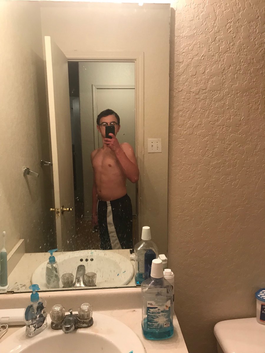 BrandenIrving1's tweet photo. New workout progress pictures from this year hope to be as big as the rock one day #goalsfirst https://t.co/0kEgZYoLCh