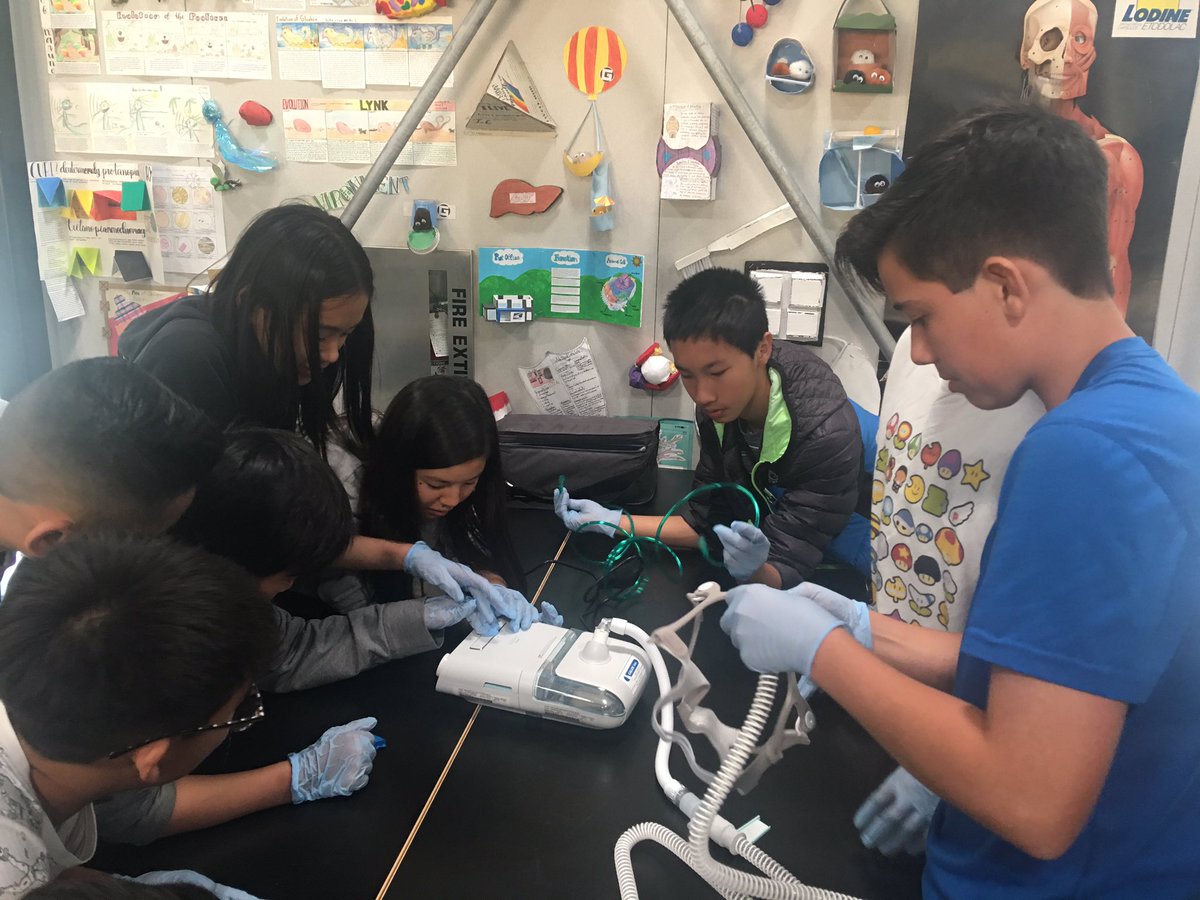 MrsNajeraCMS's tweet photo. We had an amazing opportunity to have a guest speaker today! Mrs. Choi taught us a hands-on lesson about the many types of equipment that a respiratory therapist uses to help treat her patients. Her enthusiasm and knowledge was appreciated. Thank you! https://t.co/vJRhhaQQ2A