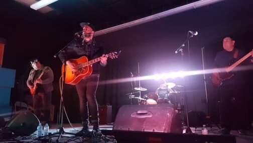 lorwes13's tweet photo. Midnight Shine! Great vocals great base great lead and drums! Great performance. Will def book again! https://t.co/xe4beW6oSK