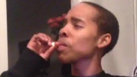 Lil_ThePrxdigy's tweet photo. Me playing a good song over and over till I hate it https://t.co/FupOKvmzxB