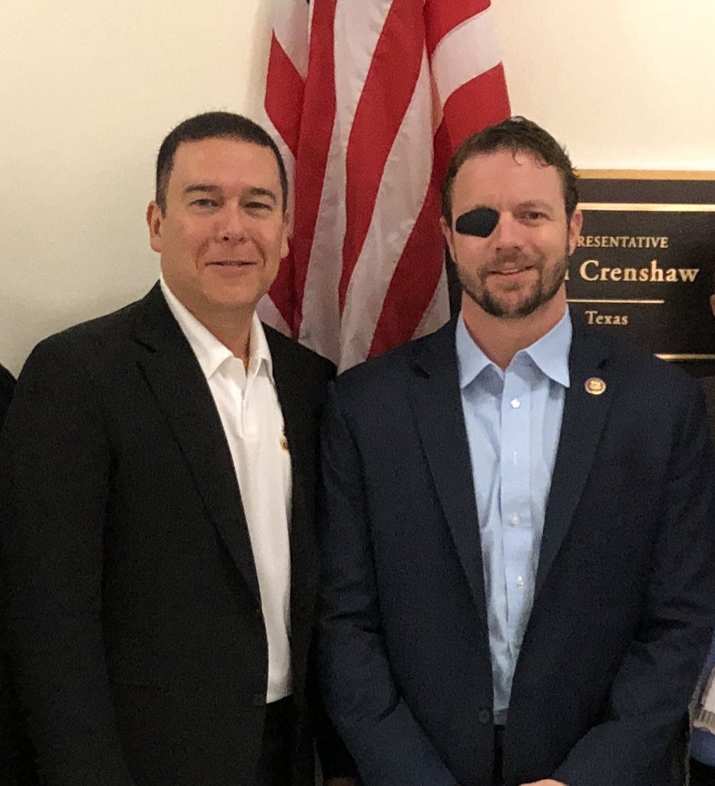 russellybarra's tweet photo. Meeting with @Dancrenshawtx  during 2019 National Restaurant, Association Public Affairs Conference #servingourfuture #pafc19 #theothernra @restaurantsact @MichaelBerrySho https://t.co/3f8koK0Ws7