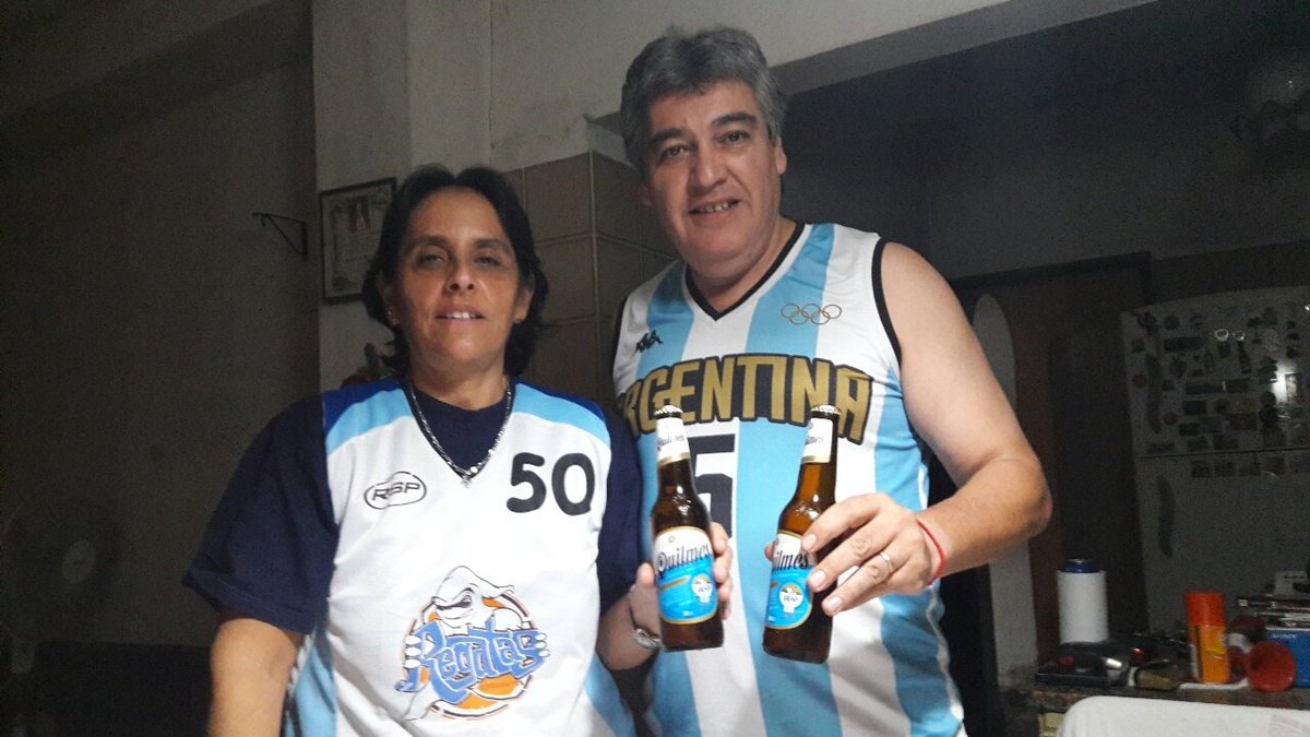 Salud Gino, brindando por vos. Desde CORRIENTES Argentina 
Salud CHAMIGO.