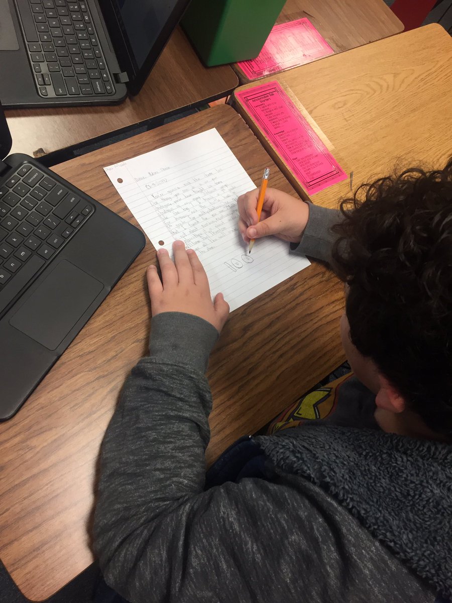 lorenaa_lopezz's tweet photo. Writing letters to motivate ourselves and bring positivity! But what exactly does that mean? #Research! #bemorewildcat #bemoretechy #wildcatsinspired @NatWilliamsElem https://t.co/Fwcu7TDBry