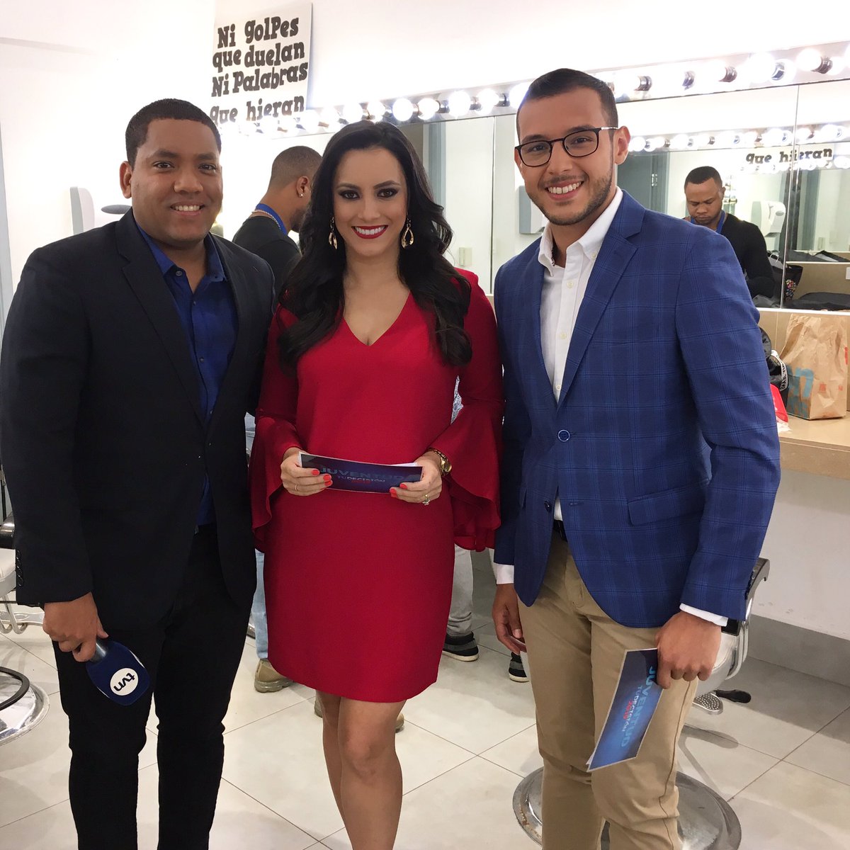 Excelente compartir con el equipo de <a href="/tvnnoticias/">TVN Noticias</a> transmisión especial Digital junto a la guapísima <a href="/RosetaBordanea/">Roseta Bordanea</a>  hoy con #LombanaJuventud #TuDecisión2019 este viernes pendientes <a href="/gretelmendez/">Gretel Méndez</a> <a href="/IsaiasCedeno/">Isaías Cedeño</a>