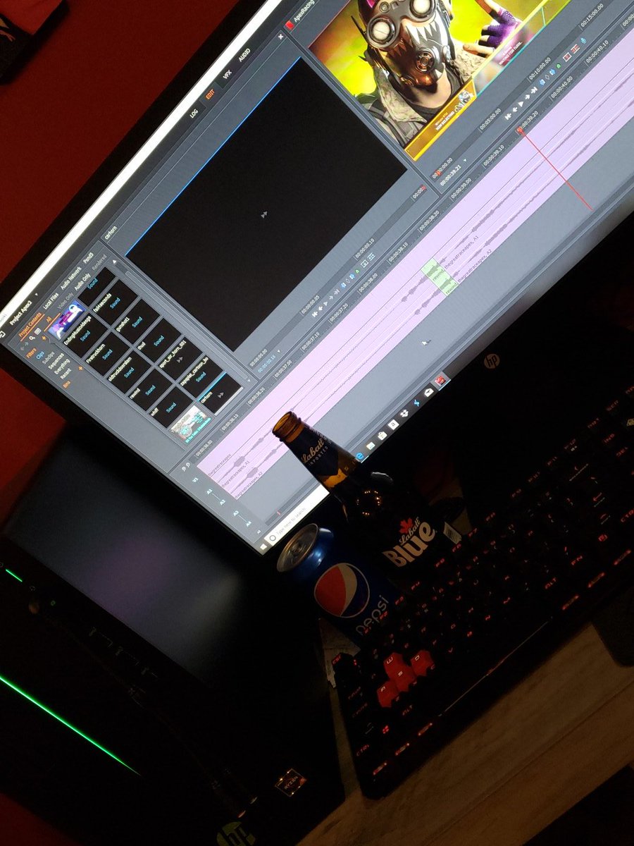 DocRodds's tweet photo. Gearing up for next weeks youtubes.  #editingvids #BehindtheScenes #TheGreatRace @PlayApex https://t.co/ds8VuQf9Sd