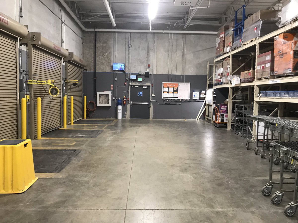 ReinaldoAviles5's tweet photo. Store#6412 / Receiving clean and ready to have the merchandise flow!!
Thank you team!! https://t.co/jPNNDb6x7Q