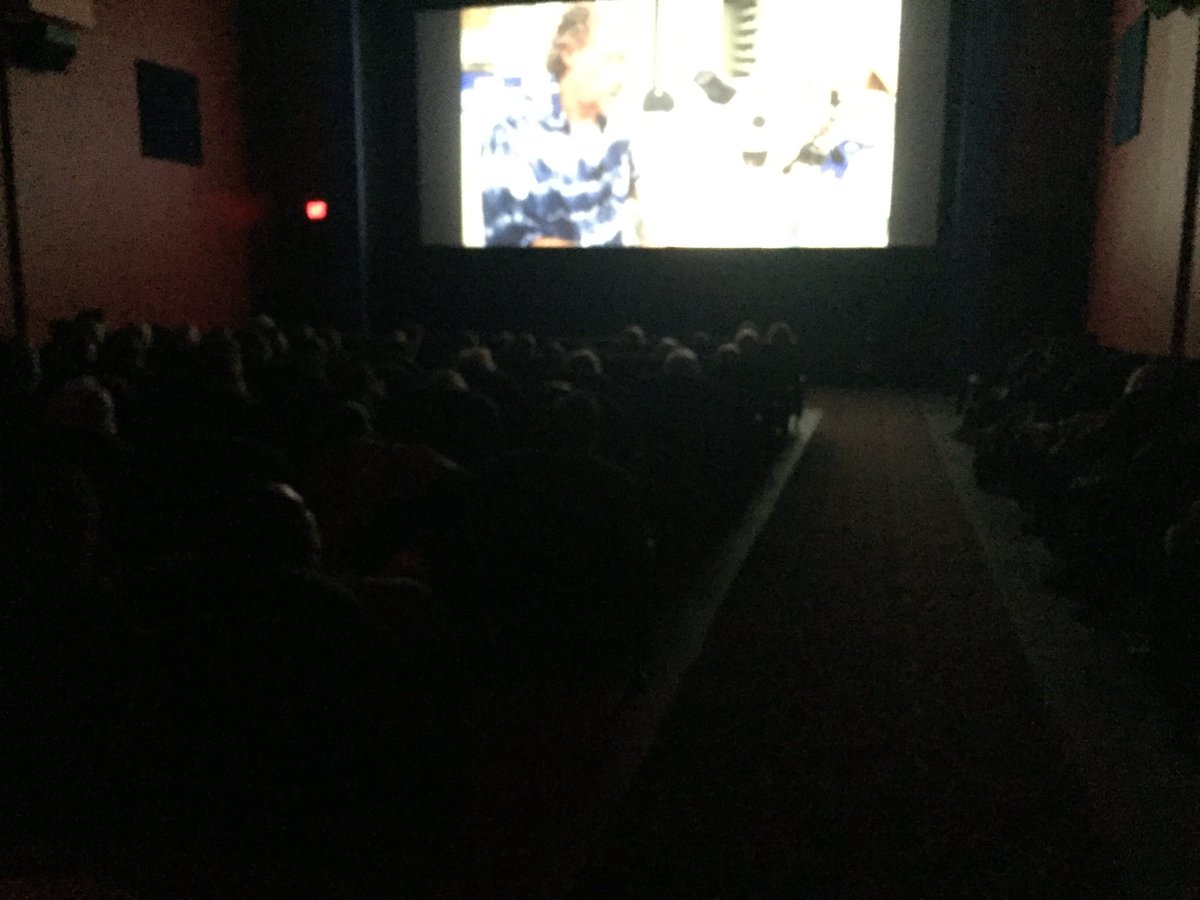 henhere's tweet photo. It’s a full house @Green_Screens tonight! Amazing turn out for #SeaofLife Thanks @boonoakville @FilmCaCinemas and #Darnabati Great work Julia for creating such a wonderful documentary! @haltonclimate @GSSHaltonPeel https://t.co/R3bAFMjKCj
