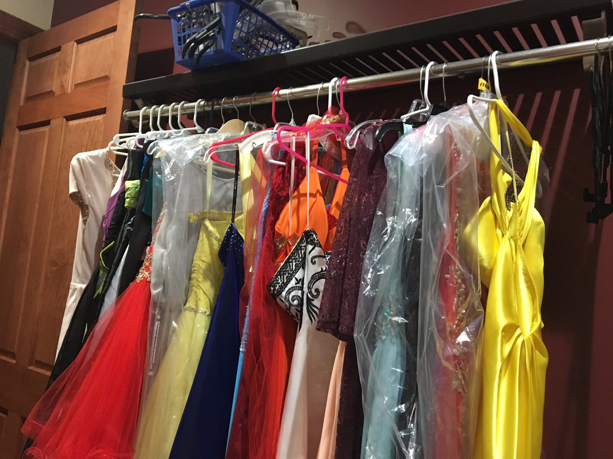 emgress19's tweet image. A HUGE thank you to everyone who donated to our prom drive for Fremont/Valley HS!!!! In just 2 days  we collected over 150 dresses along with shoes, makeup, and other accessories. Awesome work!!!!! @WeRBennington @bhs_senate @mrsbruckbhs
