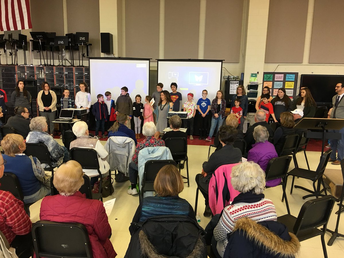 GlensFallsCSD's tweet photo. Packed house and so much engagement at @GFtechteam‘s Cyber Seniors night for our school community! #GFNation took a VR trip through the jungle, explored social media apps, played a little Roblox, and built connections around the fun of learning. #Rigor #Relevance #Relationships https://t.co/E830jWfgaF