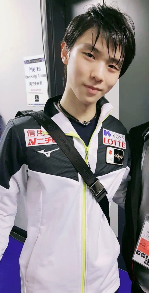 dcbubu's tweet photo. ��You are the sun , I believe you will overcome all difficulties, out of diseases troubles , and we will always support you. You deserve all the best！我永远爱你～

 #LoveYuzuruFromAllOverTheWorld https://t.co/FuTzu3k3QP