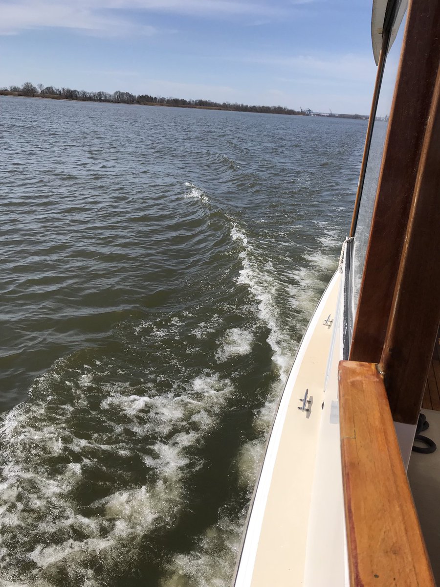 harbor_lines's tweet photo. Cruising back to #philly for the start of the 2019 season. #syotr https://t.co/ysIiWshbHT