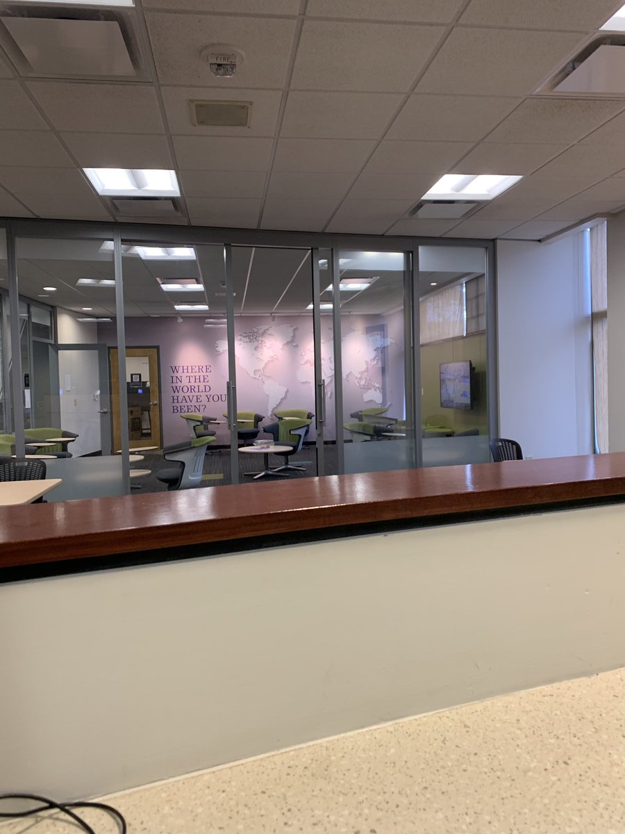 PR262LCollett's tweet photo. The Office of Diversity and Inclusion. As a commuter, this place has been a safe place for me and introduced to a lot of amazing people https://t.co/KeT47aLS0e