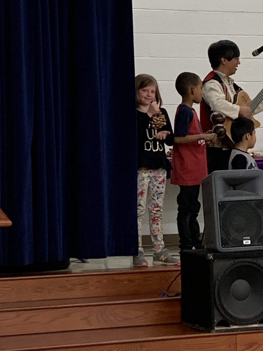 MrsConroySES's tweet photo. Today’s assembly was amazing! Haddie even got to play an instrument on stage!! @StoneleighES https://t.co/p3750YcfhU