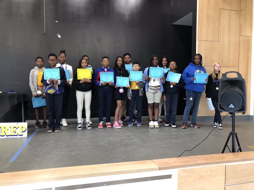 JGG0321's tweet photo. Celebrate Good Times. We’re proud of  our Honor Roll Scholars 🥇 🏆 Job Well Done! #esjprep #3rd9 https://t.co/gv3lxlNGWl