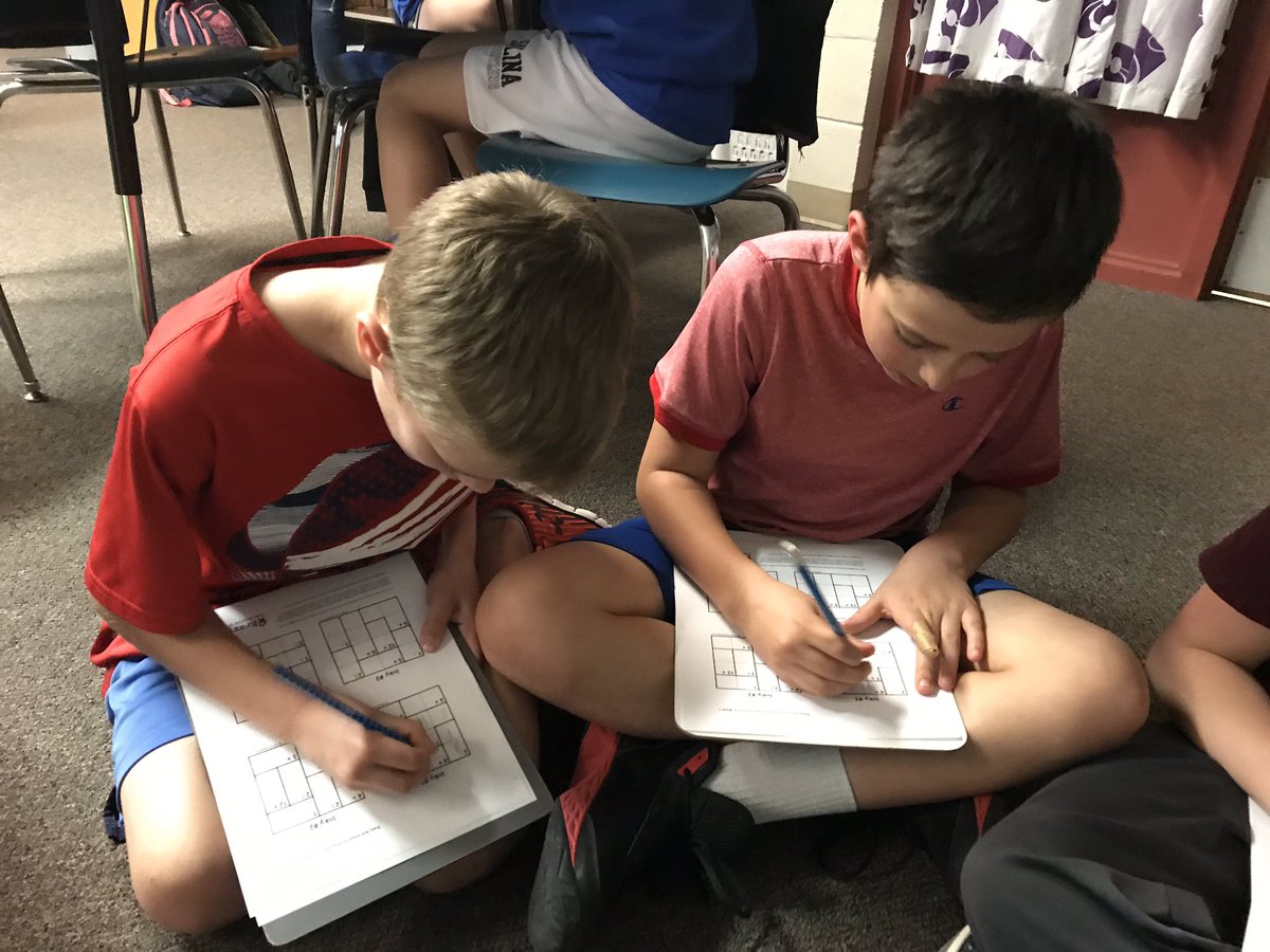 MLR_Math's tweet photo. @MLRSalina 3rd graders spending some time in @boyersclass doing some math enrichment with @krazydad_sudoku Inkies. #MLRproud #mathatMLR https://t.co/8xcpjQJitY