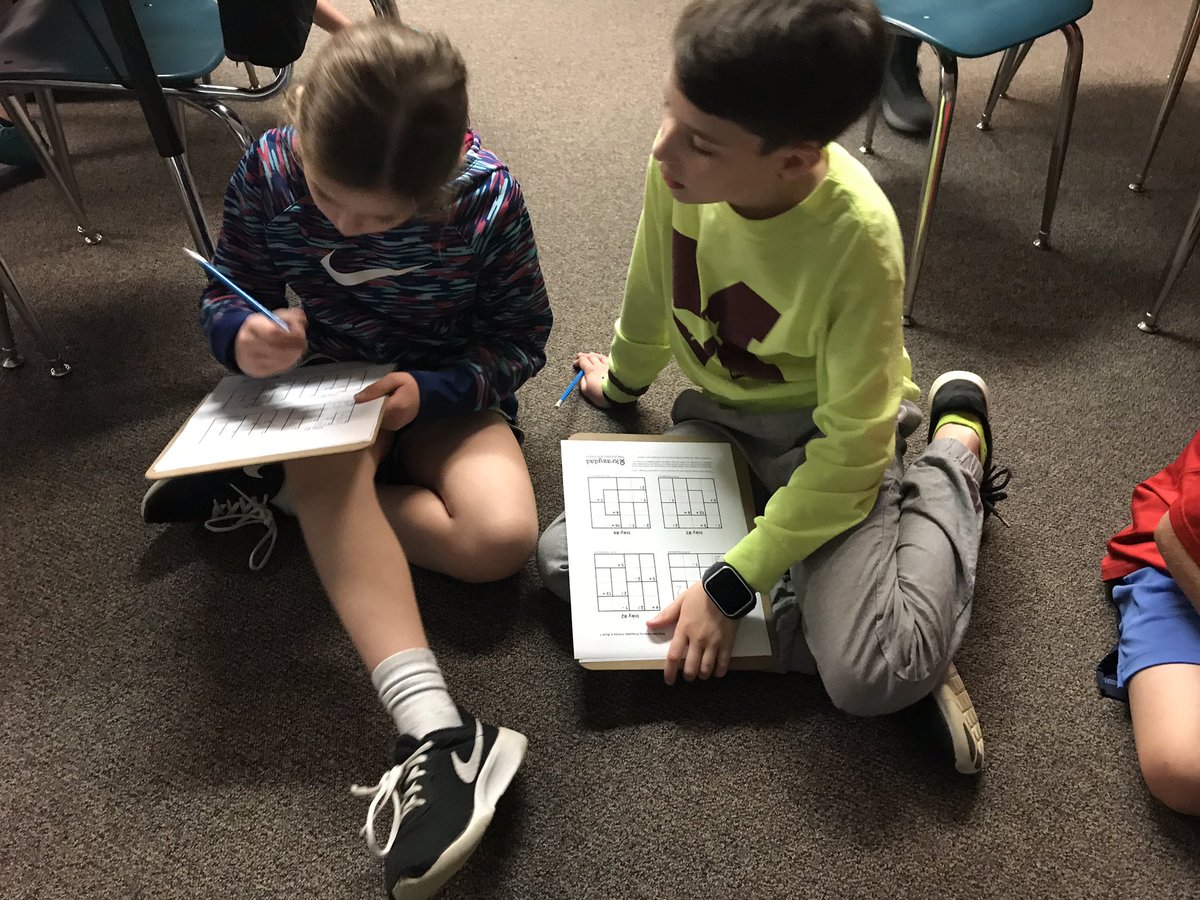 MLR_Math's tweet photo. @MLRSalina 3rd graders spending some time in @boyersclass doing some math enrichment with @krazydad_sudoku Inkies. #MLRproud #mathatMLR https://t.co/8xcpjQJitY