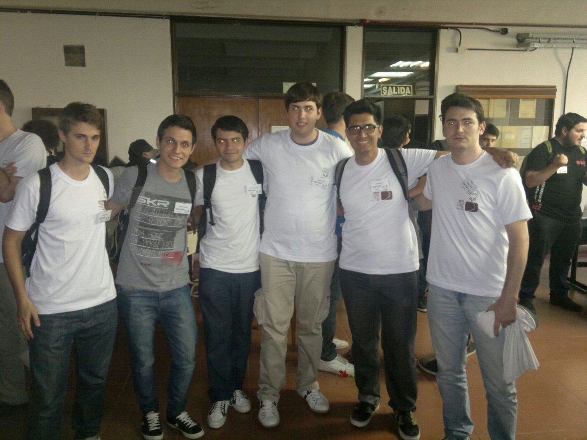somartam's tweet image. Mi primer regional (2015), solo hicimos 2 problemas, pero contentos con la experiencia. 4 años despues, preparandome para ir a la WordFinals
My first regional (2015), we did 2 problems. 4 years later I&apos;m getting ready for the WF  #ICPC2019 #QuestMemory #UTNSantaFe