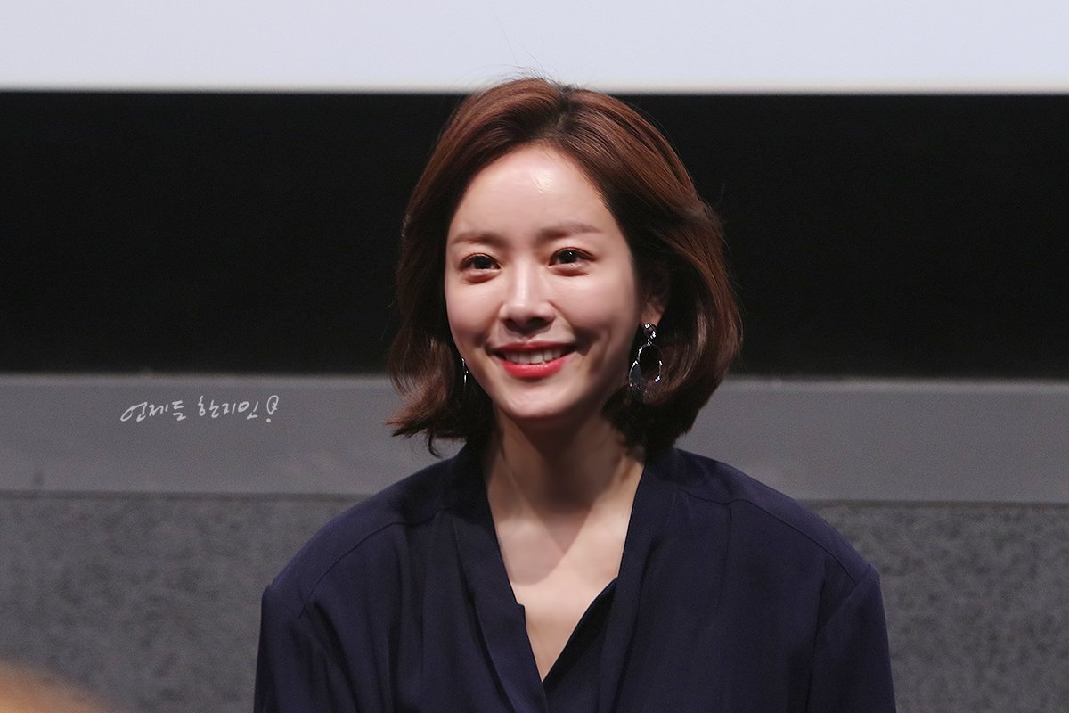 [190210 미쓰백 GV] 이런 스타일로 드라마나 영화 꼭 좀ㅠㅠ #한지민Translate post