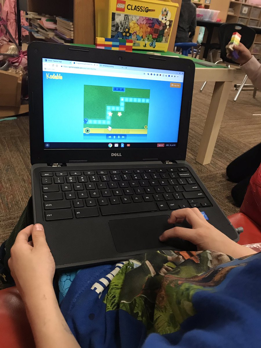 SearsAngela's tweet photo. Kindergarten is learning to code and loving it!!  Thank you to the Blended Learning Team for the training and sharing great ideas!  #BLTeam1 #SJSDproud #OGGrizzlies #Kodable https://t.co/0gnFfqWvHa