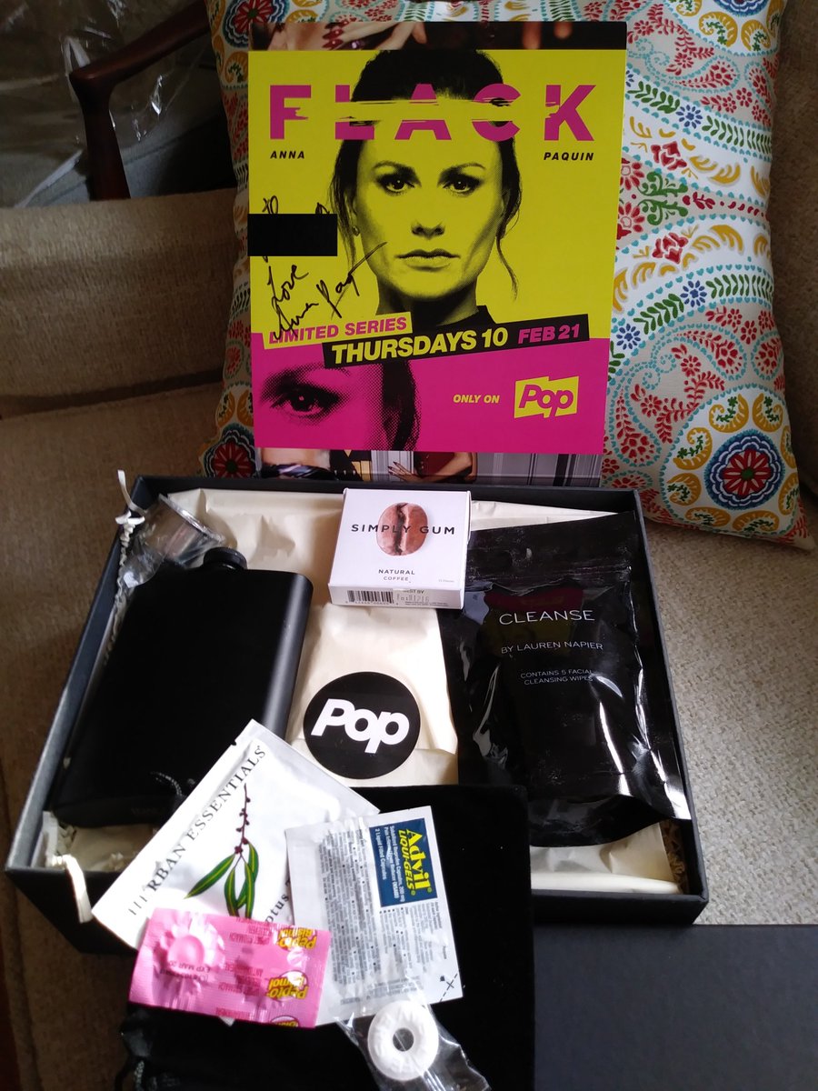 TheTickleFox's tweet photo. Haven't had such an eventful day in eons... In addition to everything else I got this #FlackPack sweepstakes prize in the mail today just ahead of the #Flack season (please NOT "series"?) finale. Inscribed by @AnnaPaquin! But I don't give out my real name to just anyone, so...😁 https://t.co/X5NxcPylAL