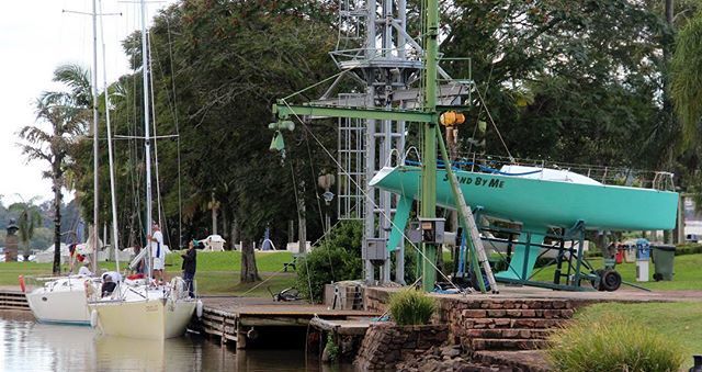 Os preparativos dos barcos para a Regata Translagoa – Porto Alegre/Pelotas, que largará amanhã, sexta-feira, do Veleiros do Sul, às 18h30min, já iniciaram! .
.
A competição é a primeira etapa do 2º Circuito Tecon de Vela Oceânica! .
.
.
#veleirosdosul #v… ift.tt/2UmMnPw