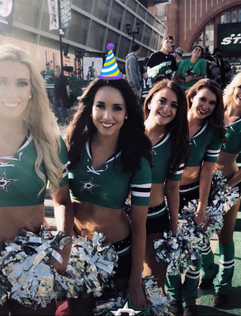 Happy Birthday, oh captain, my captain! Love sharing this dsig experience with you ~ I hope your day has been as spectacular as you are! Love you beautiful sister! 💚