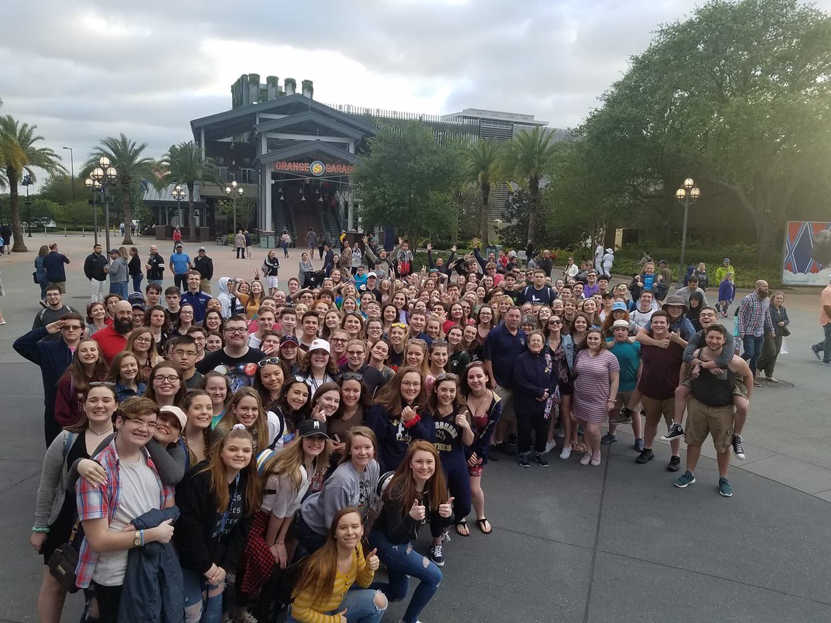 FreeportAreaHS's tweet photo. Our Marching Band and Choir at Disney #soproud #fhsstrong https://t.co/EYOyNSgd4j