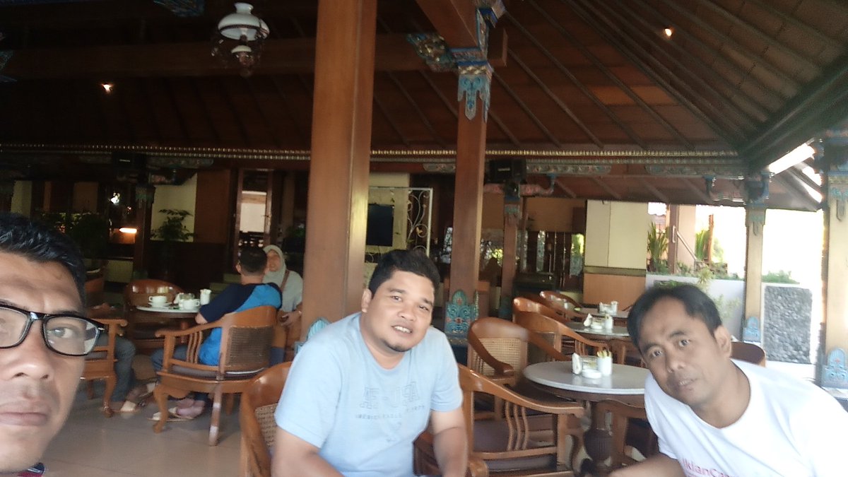 Diskusi pagi dengan Bang Gamal Ferdi dari yayasan Inklusif dan Cak daus Satu Dunia tentang problematika gerakan CSO