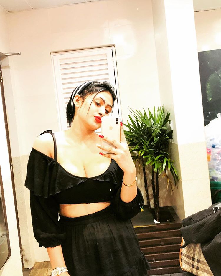 bas9052's tweet photo. big 🍎🍎🔥 Sri Lankan model👄
#actress #model #sexy #hot #boobs #outfit #design #fashion #bikini #Bollywood #beauty https://t.co/Bw6stqhJyL